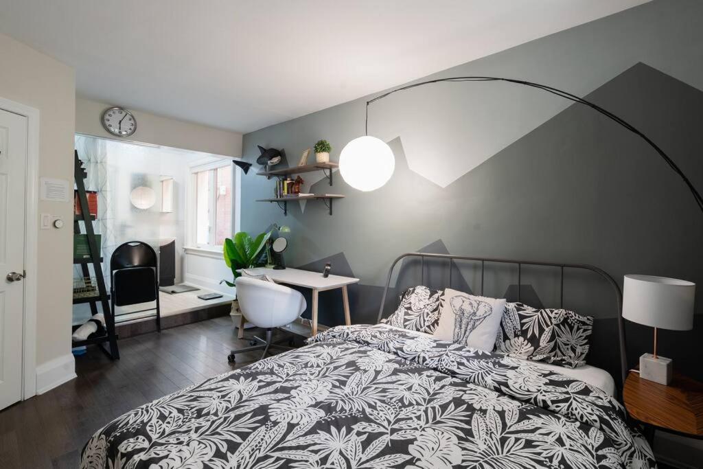 Spacious Room With Ensuite Bathroom Near Subway, Koreatown & Uoft Toronto Eksteriør billede
