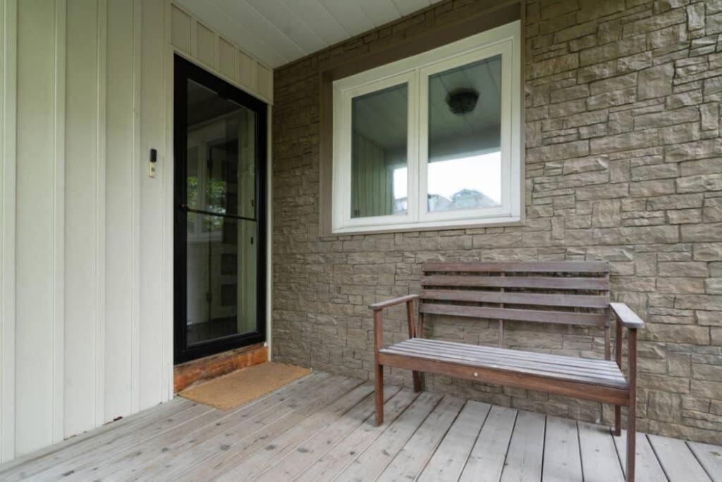 Spacious Room With Ensuite Bathroom Near Subway, Koreatown & Uoft Toronto Eksteriør billede